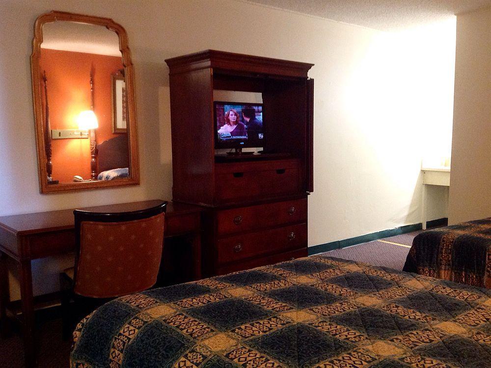 Hotel Petersburg Va I-95 & E Washington St Екстериор снимка