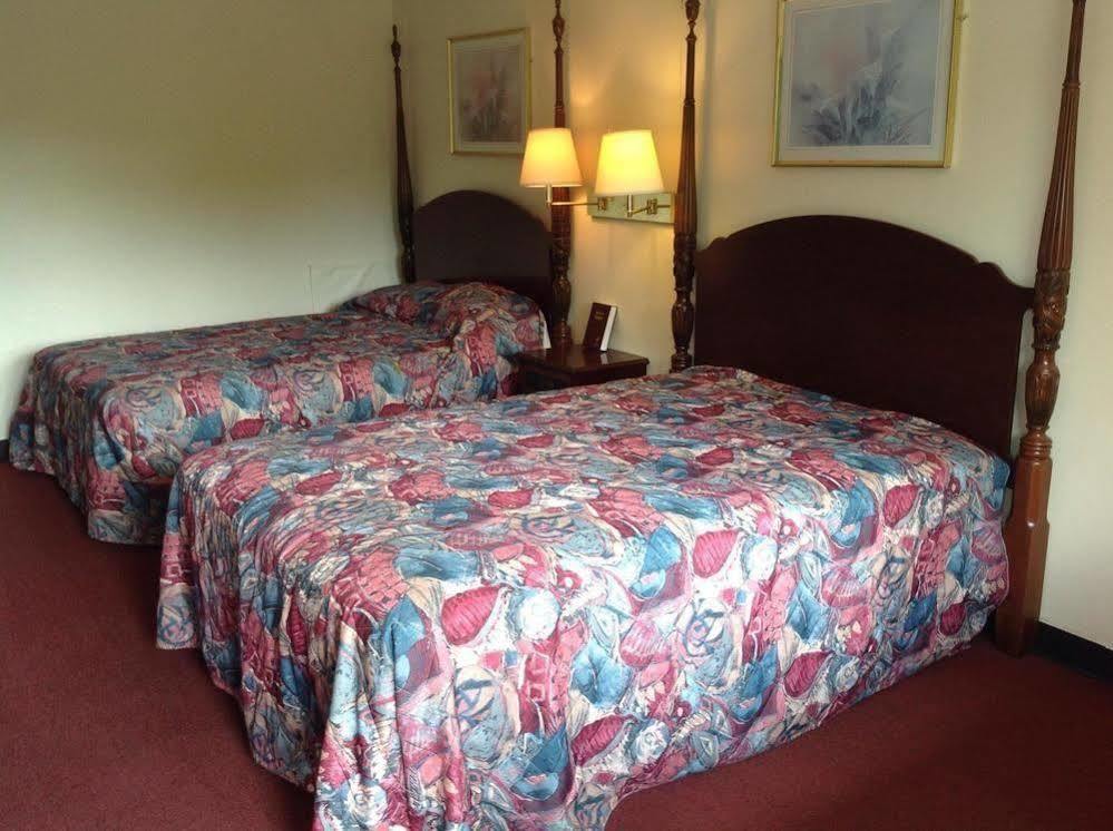 Hotel Petersburg Va I-95 & E Washington St Екстериор снимка