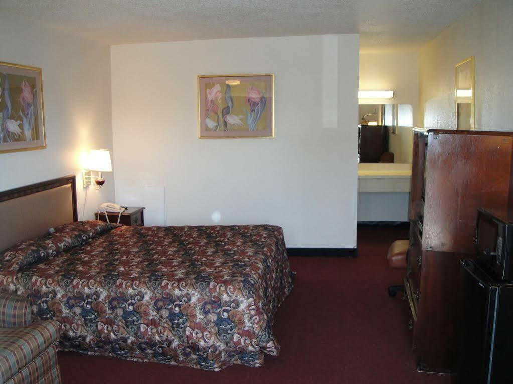 Hotel Petersburg Va I-95 & E Washington St Екстериор снимка